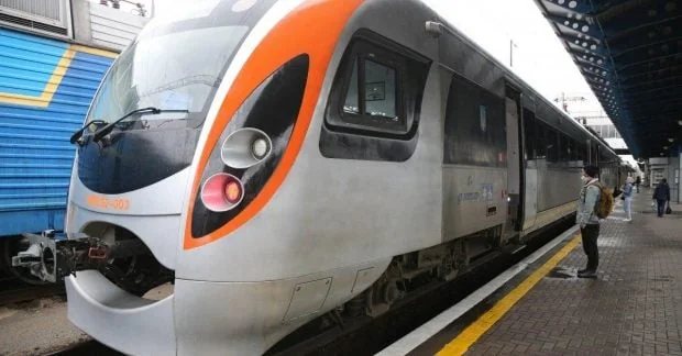 «Укрзалізниця» призначила додатковий Інтерсіті Київ — Луцьк